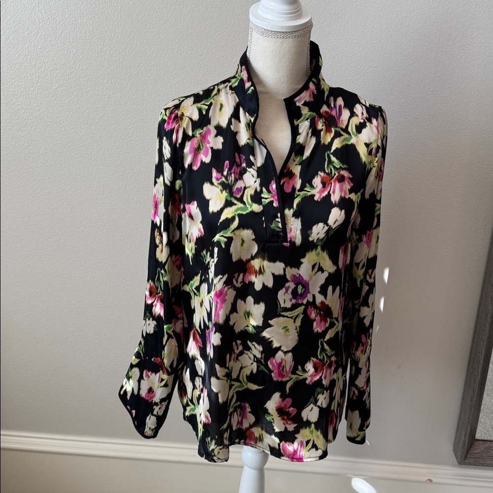 Vince Camuto Black Floral Blouse